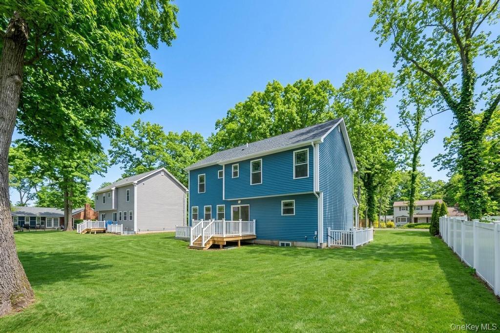 Single Family Starlight  Suffolk County, NY 11967, MLS-980842-3