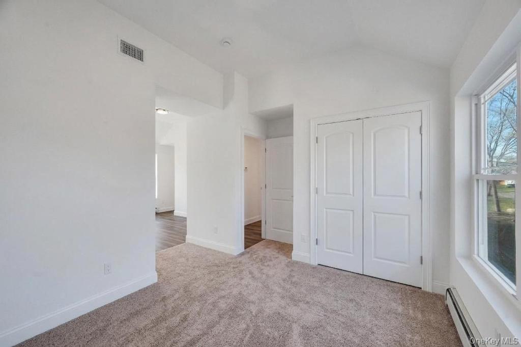 Single Family Starlight  Suffolk County, NY 11967, MLS-980842-33
