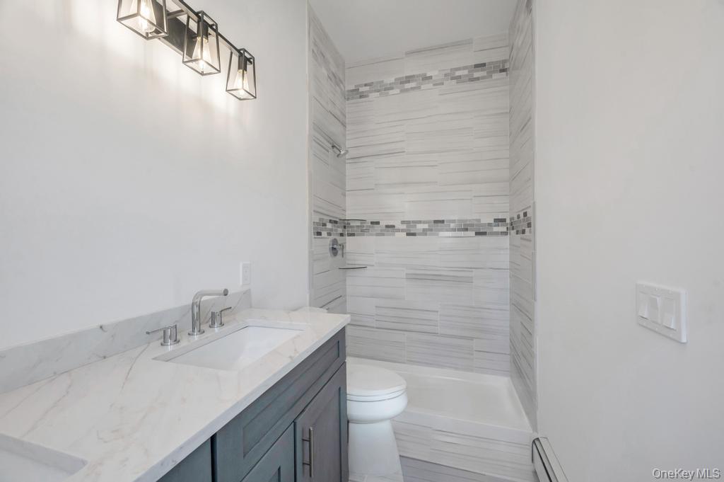 Single Family Starlight  Suffolk County, NY 11967, MLS-980842-36
