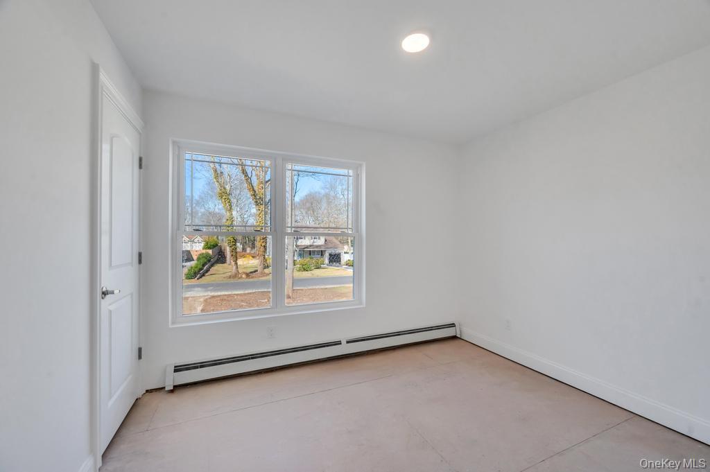 Single Family Starlight  Suffolk County, NY 11967, MLS-980842-37
