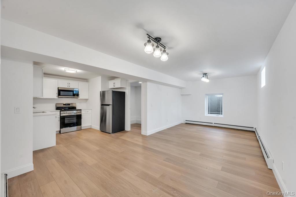 Single Family Starlight  Suffolk County, NY 11967, MLS-980842-41