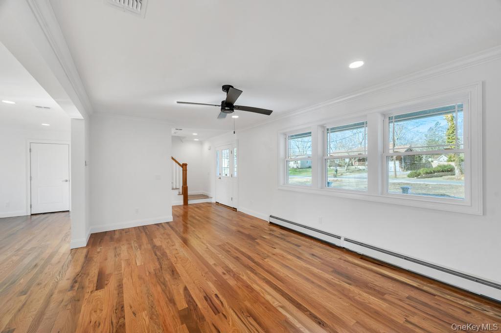 Single Family Starlight  Suffolk County, NY 11967, MLS-980842-6