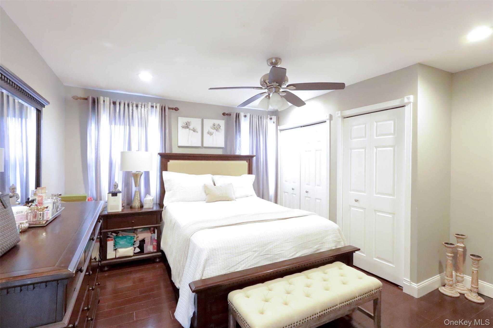 Single Family Cheltenham  Suffolk County, NY 11704, MLS-980853-26