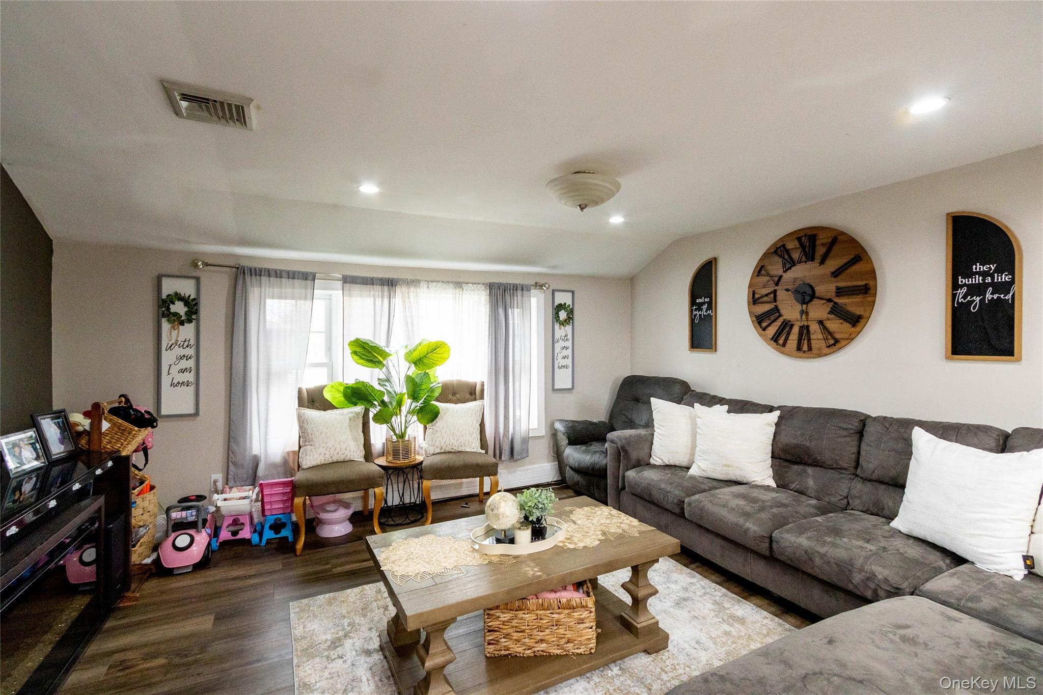 Single Family Cheltenham  Suffolk County, NY 11704, MLS-980853-28