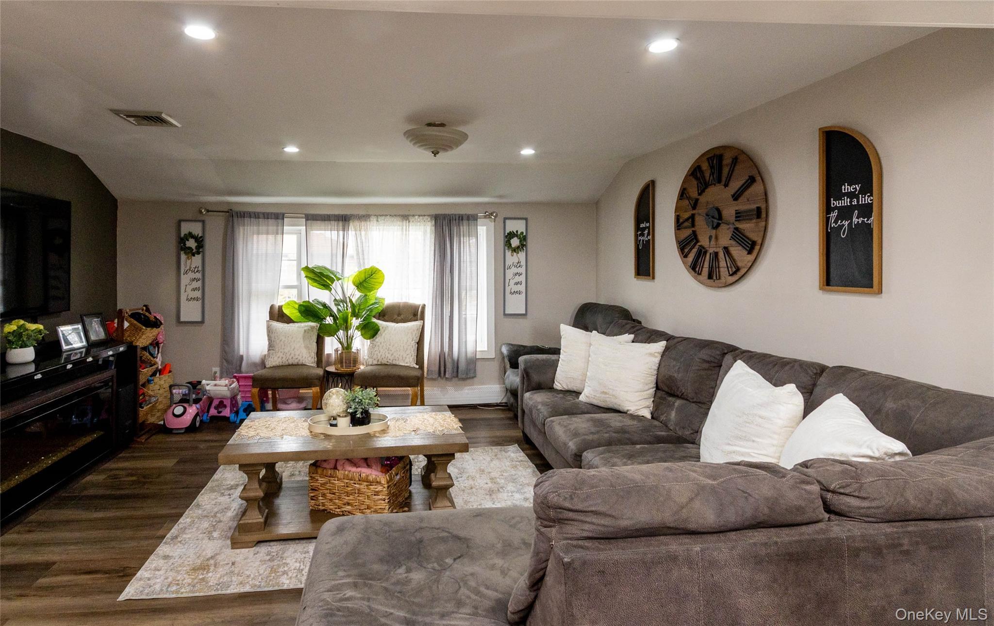 Single Family Cheltenham  Suffolk County, NY 11704, MLS-980853-29