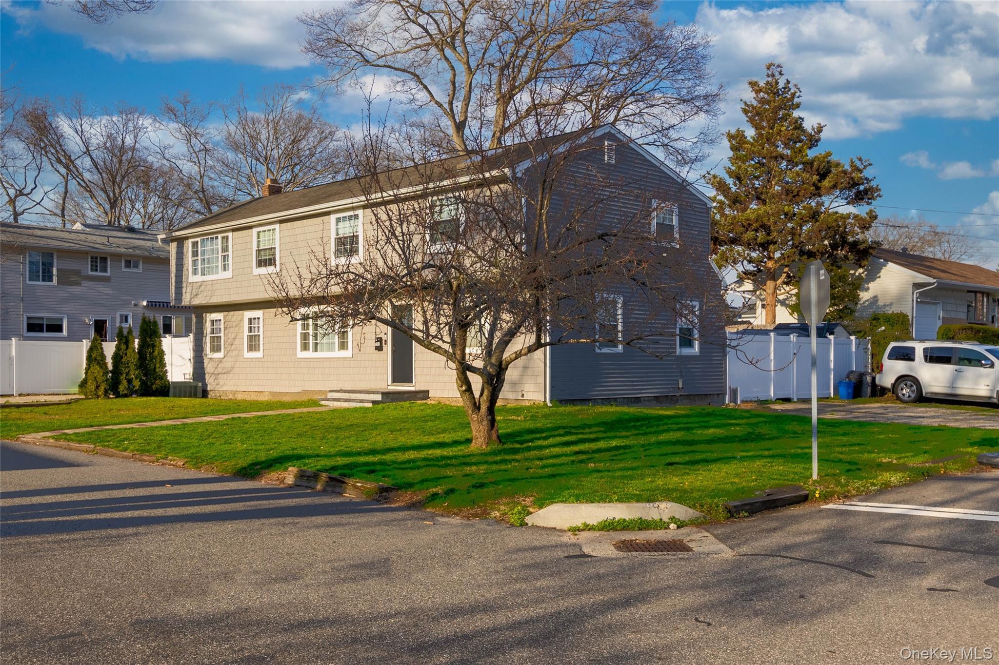 Single Family Cheltenham  Suffolk County, NY 11704, MLS-980853-5
