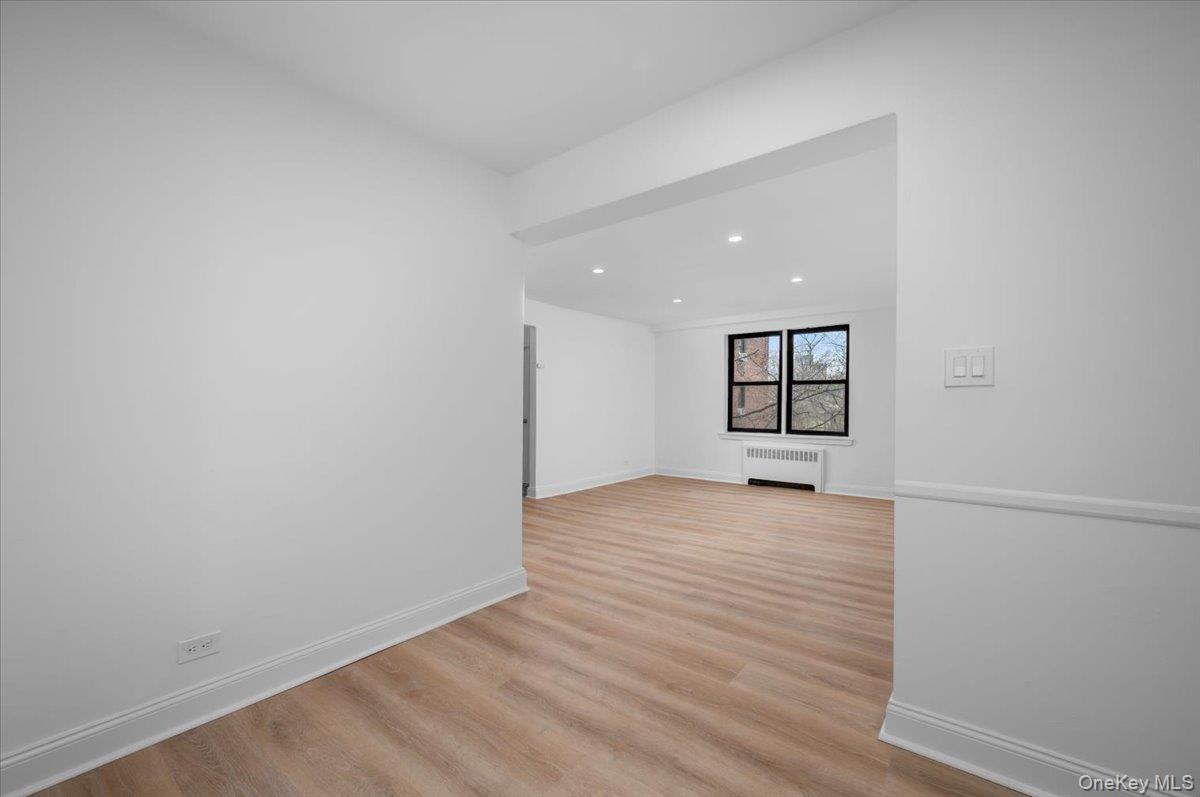 Coop Greystone  Bronx, NY 10463, MLS-980872-10