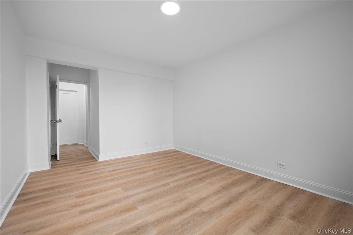 Coop Greystone  Bronx, NY 10463, MLS-980872-12