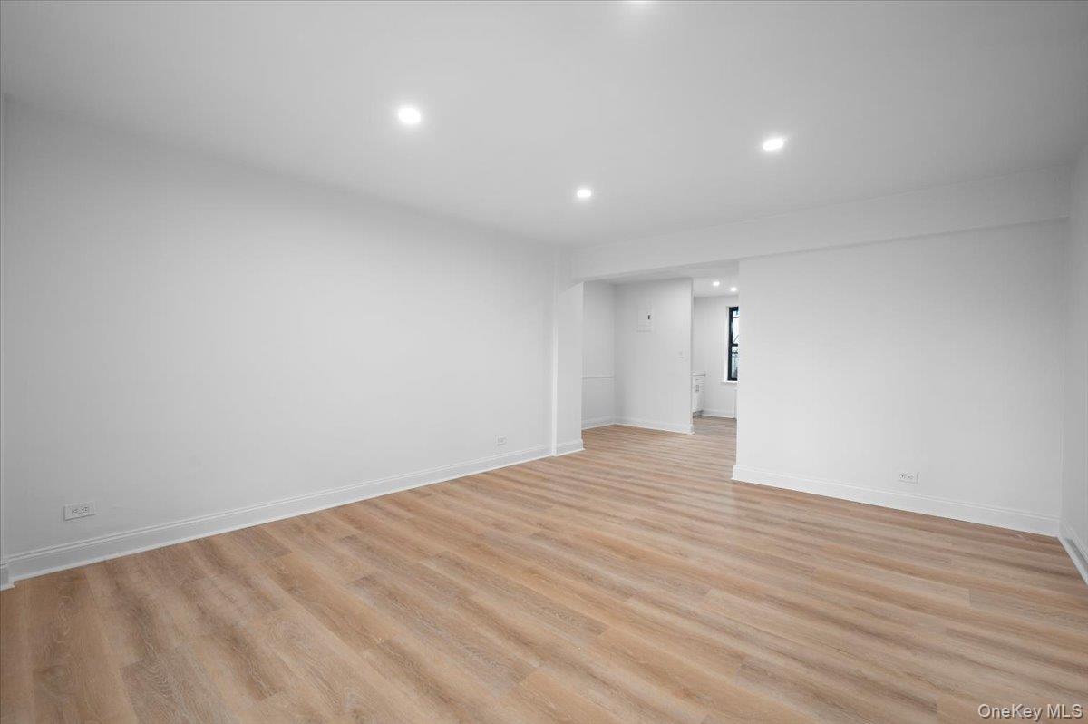 Coop Greystone  Bronx, NY 10463, MLS-980872-15