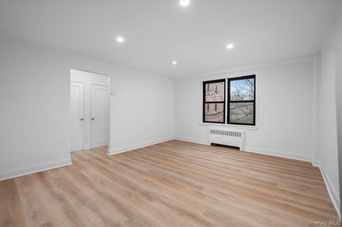 Coop Greystone  Bronx, NY 10463, MLS-980872-17