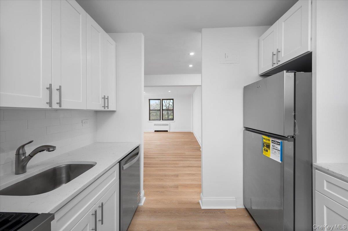 Coop Greystone  Bronx, NY 10463, MLS-980872-6