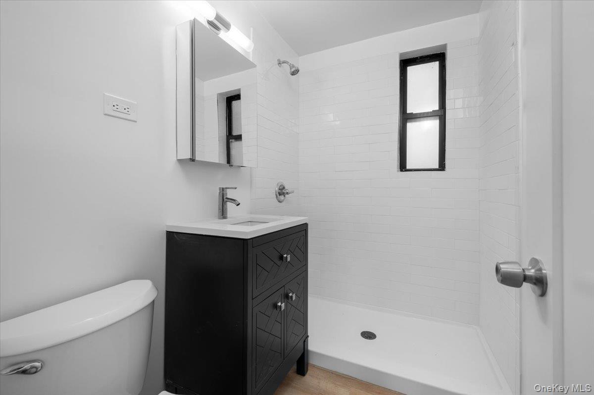 Coop Greystone  Bronx, NY 10463, MLS-980872-8