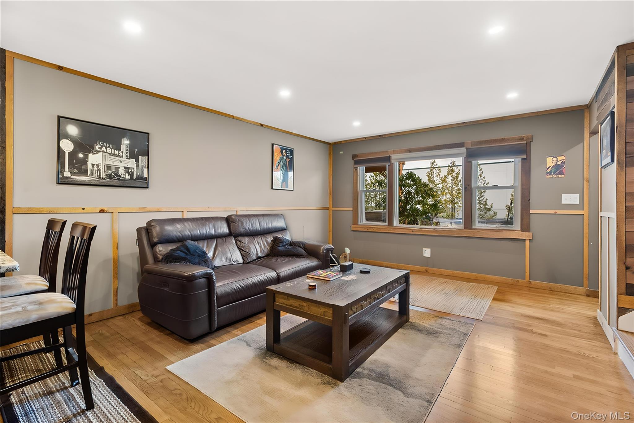 Coop Finch  Suffolk County, NY 11751, MLS-980875-4