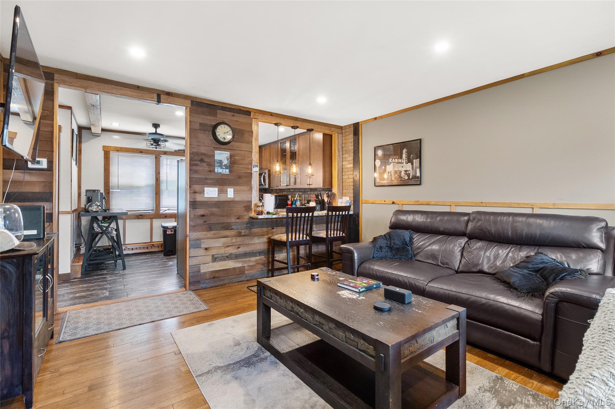 Coop Finch  Suffolk County, NY 11751, MLS-980875-5