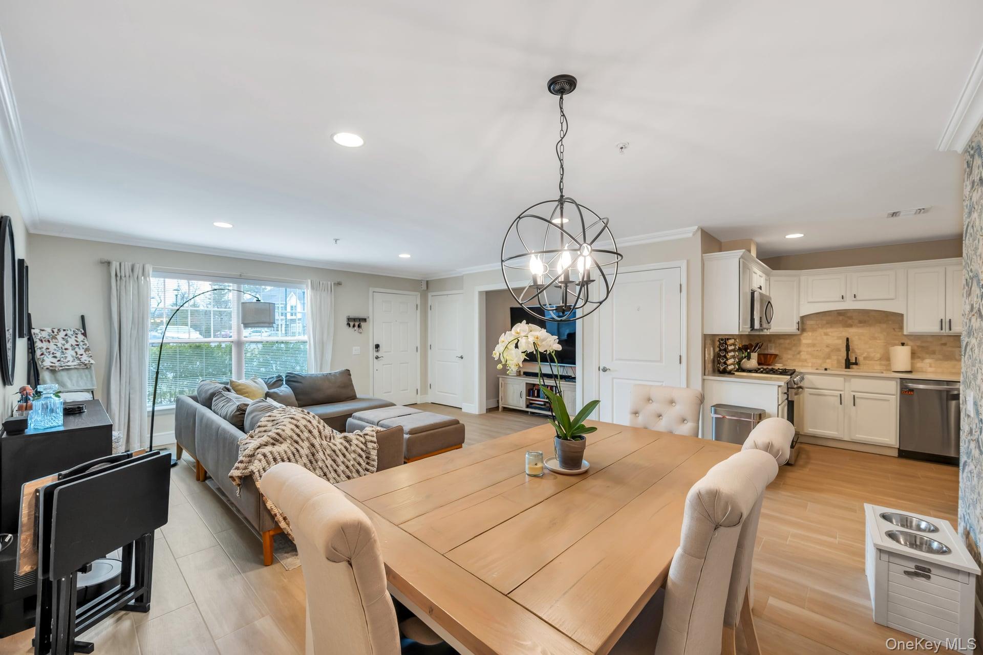 Condo Ashley Suffolk County, NY 11722, MLS-980890-12