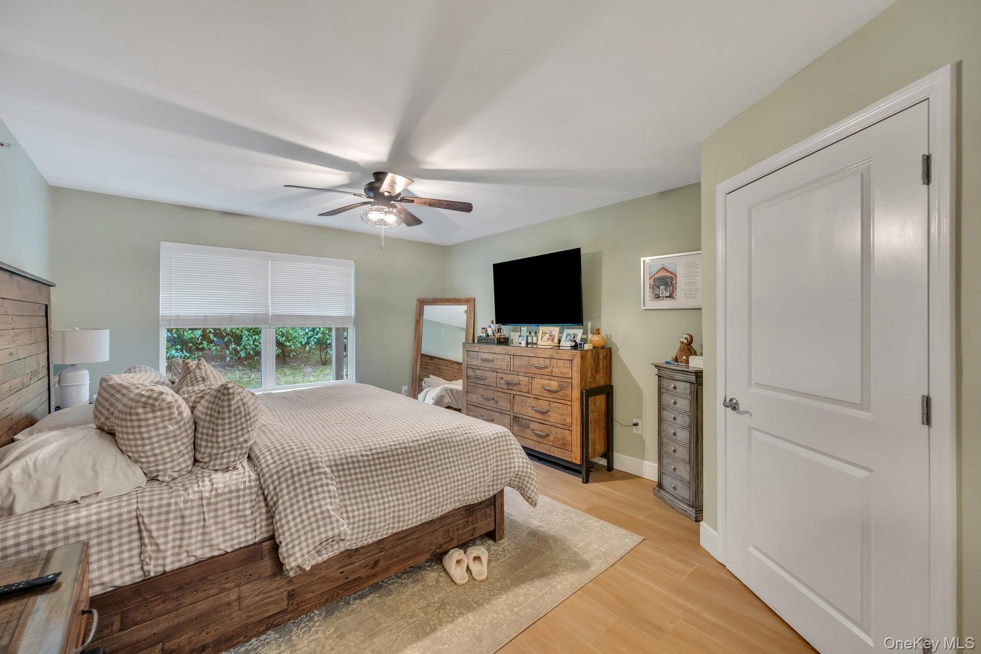 Condo Ashley Suffolk County, NY 11722, MLS-980890-15