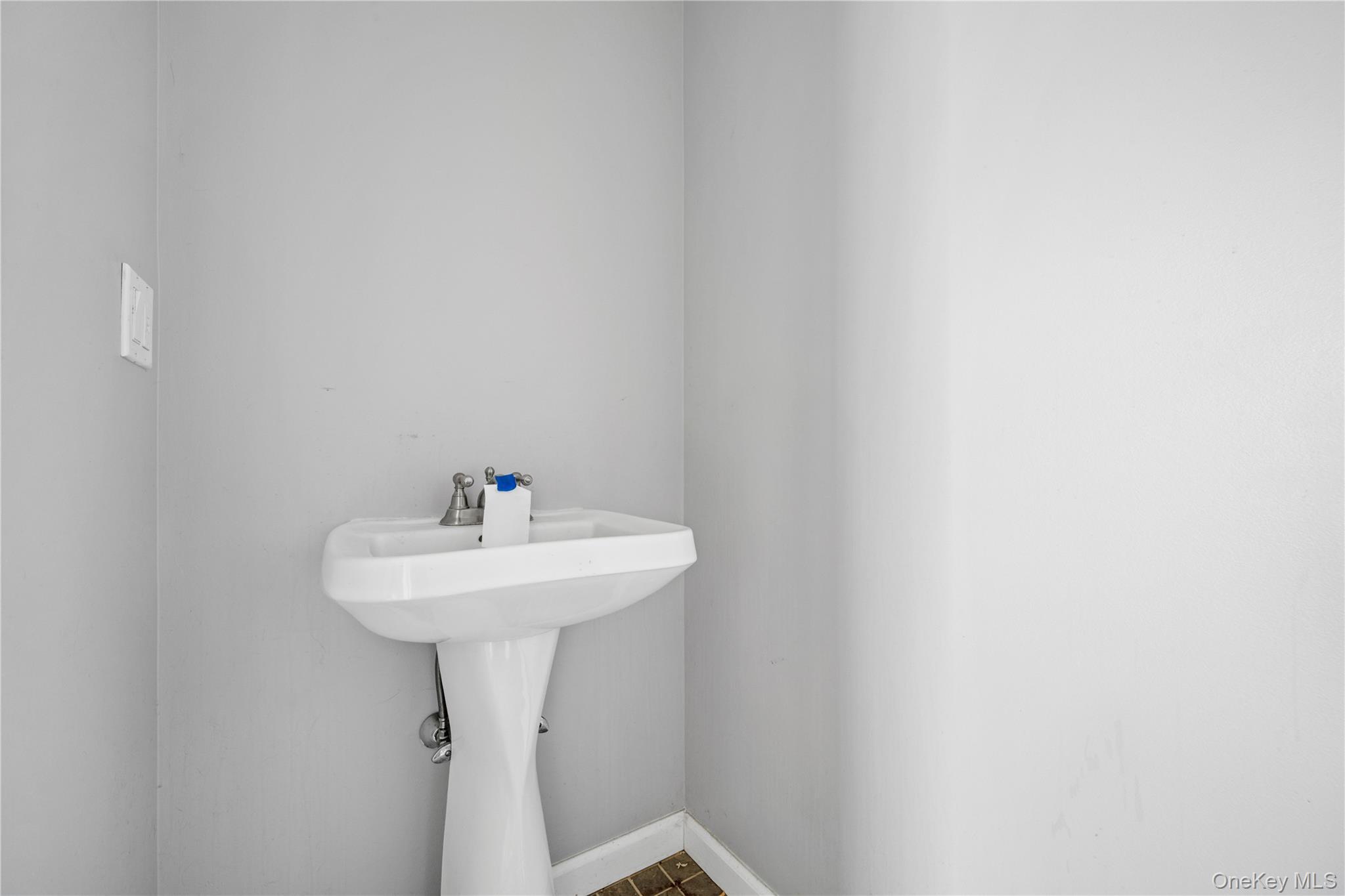 Single Family Autumn  Dutchess County, NY 12603, MLS-980894-11