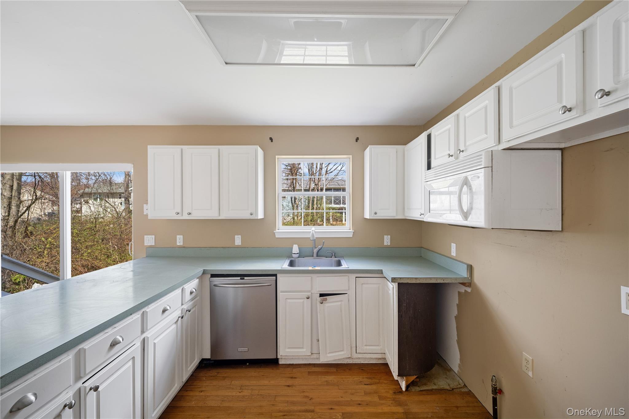 Single Family Autumn  Dutchess County, NY 12603, MLS-980894-8