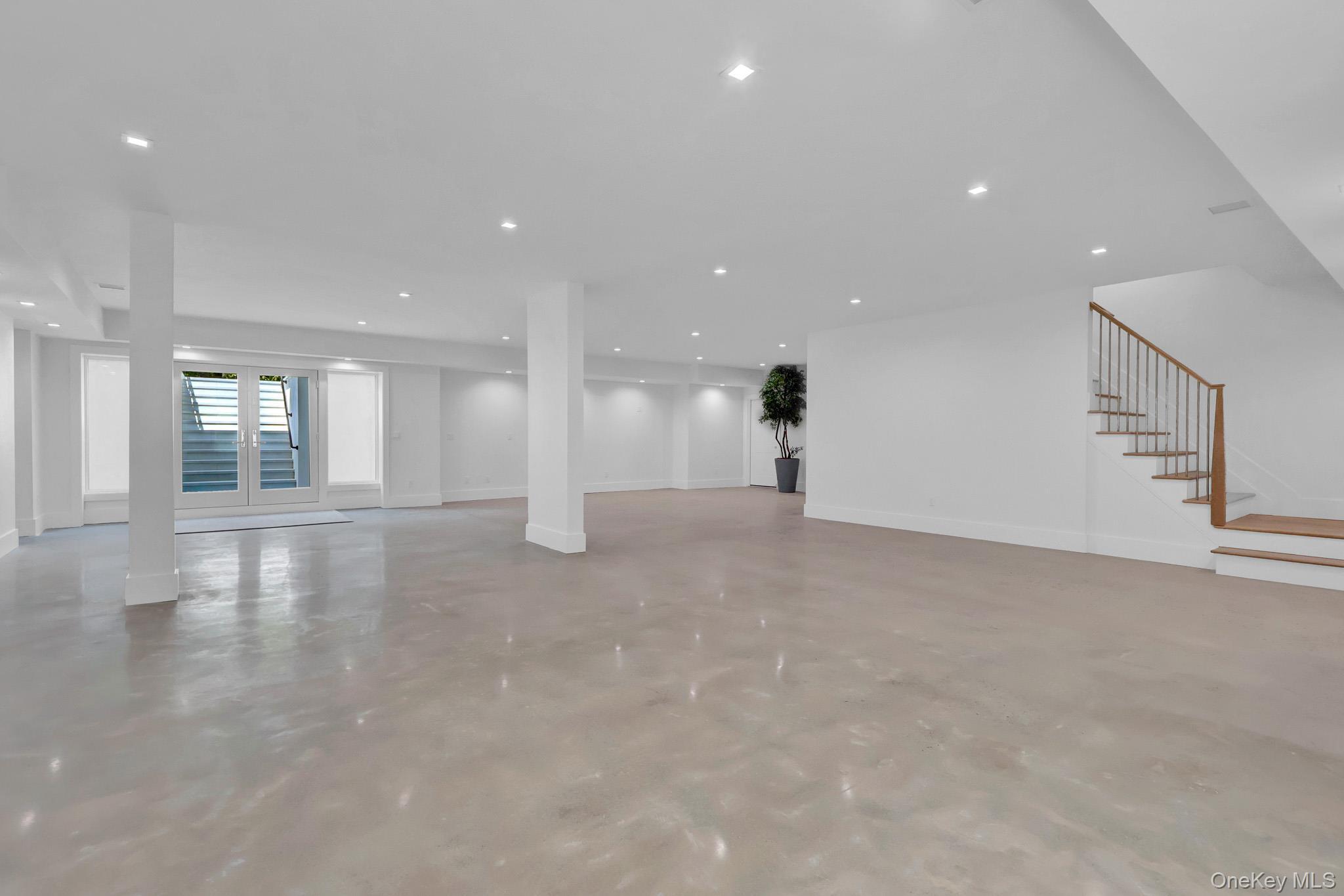Single Family Jagger Lane  Suffolk County, NY 11977, MLS-980917-35