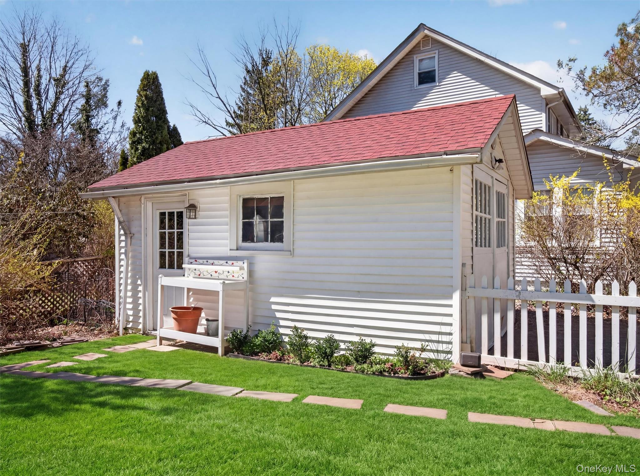 Single Family Summit  Rockland County, NY 10983, MLS-980922-34