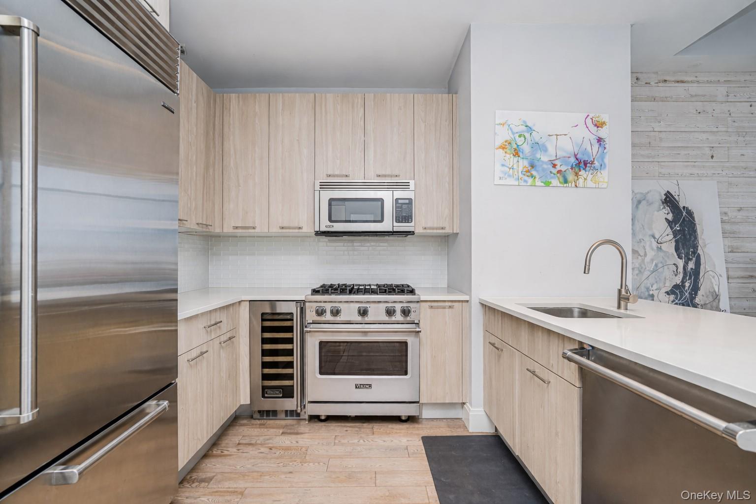 Condo Voorhies  Brooklyn, NY 11235, MLS-980924-3