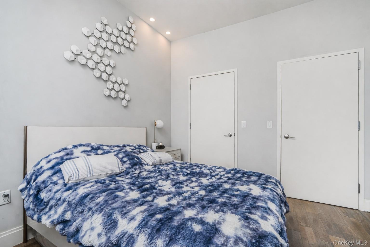 Condo Voorhies  Brooklyn, NY 11235, MLS-980924-8