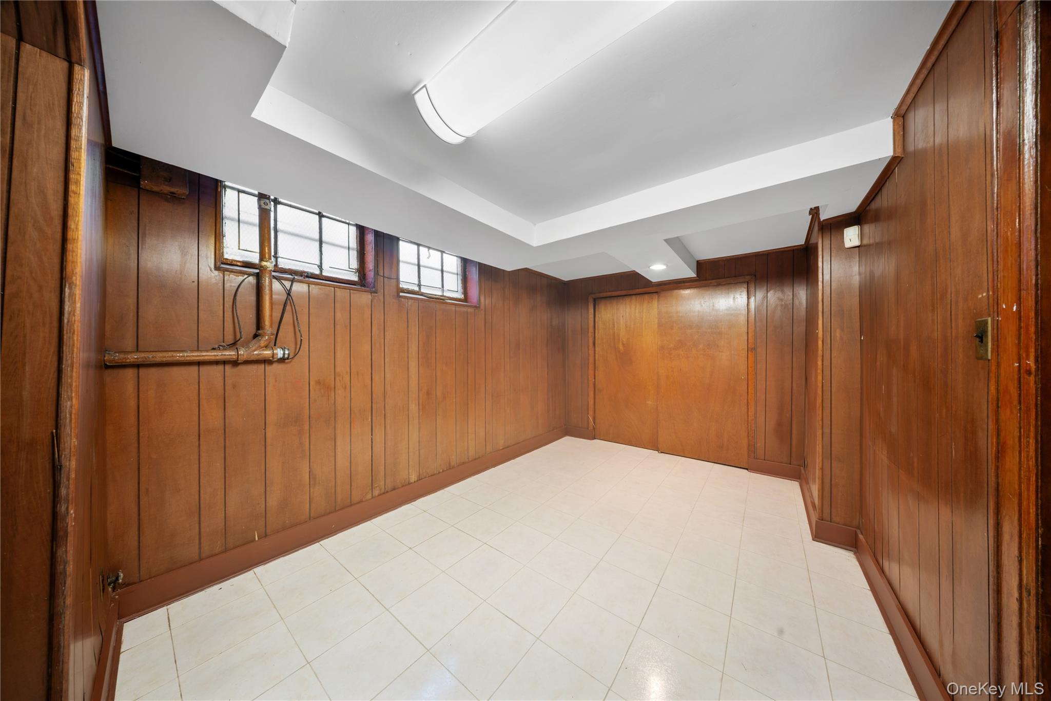 Single Family Dartmouth  Queens, NY 11375, MLS-980926-36