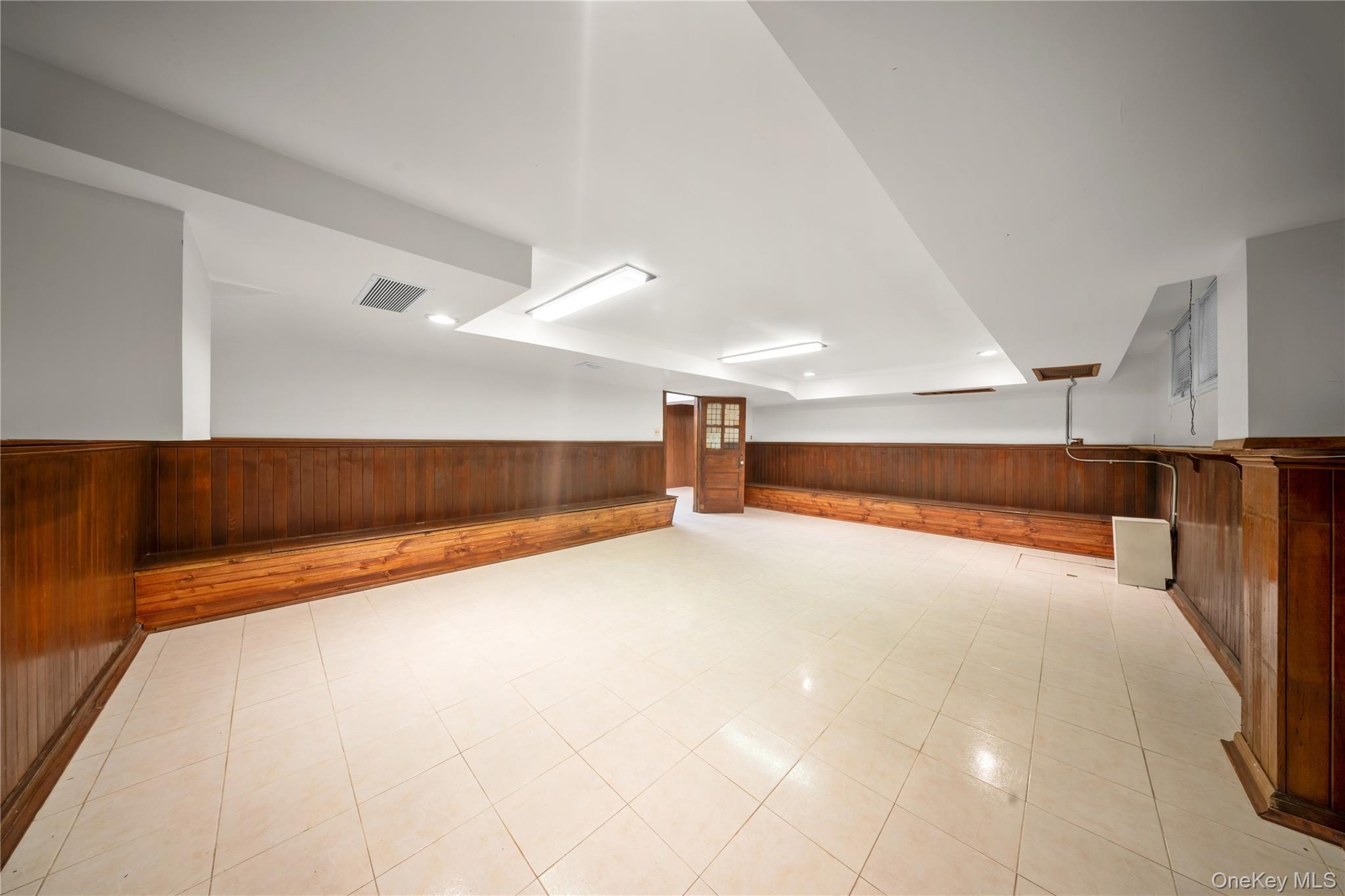 Single Family Dartmouth  Queens, NY 11375, MLS-980926-38