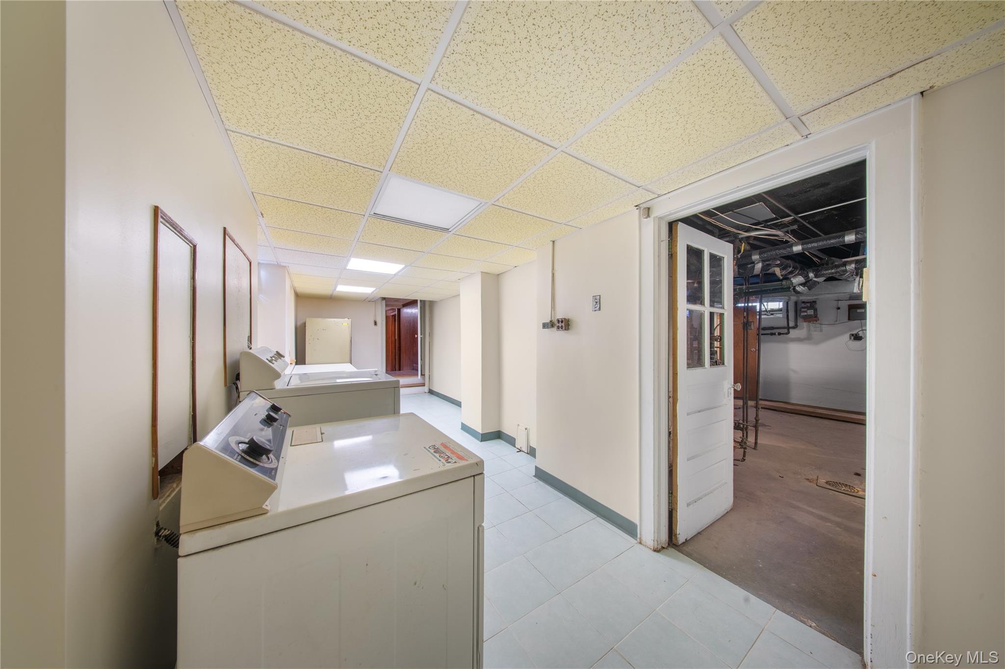 Single Family Dartmouth  Queens, NY 11375, MLS-980926-40