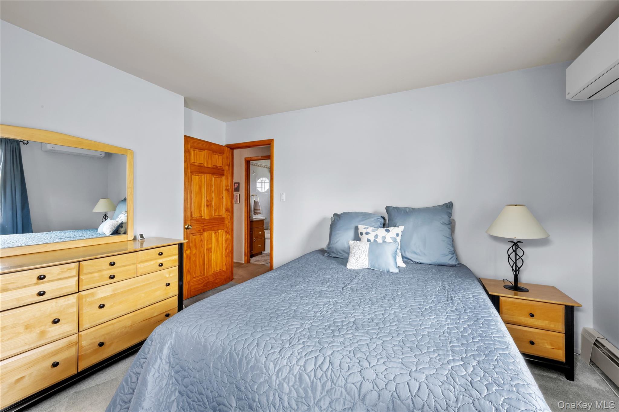 Single Family Westmoylan  Suffolk County, NY 11727, MLS-980929-17