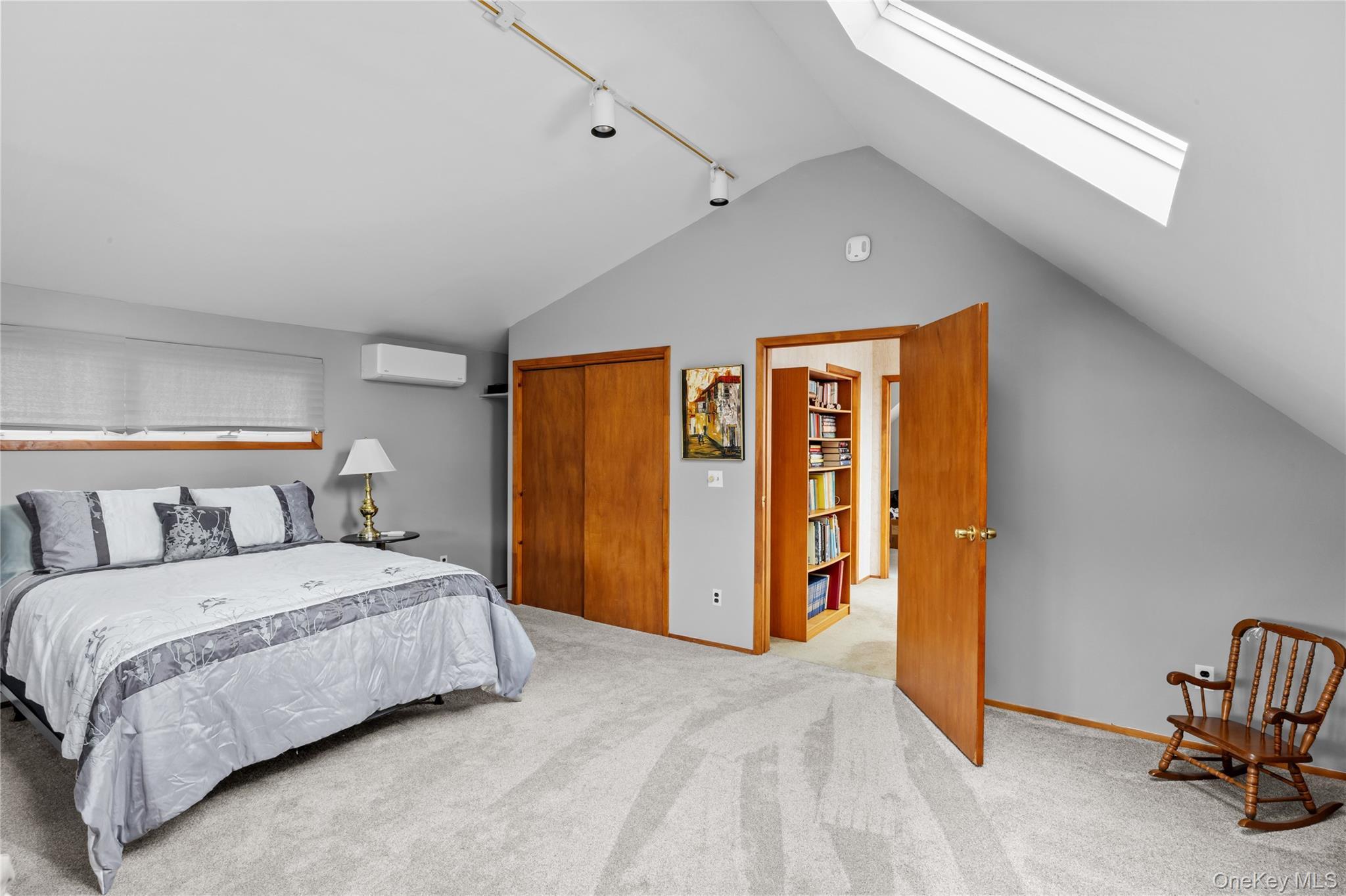 Single Family Westmoylan  Suffolk County, NY 11727, MLS-980929-23
