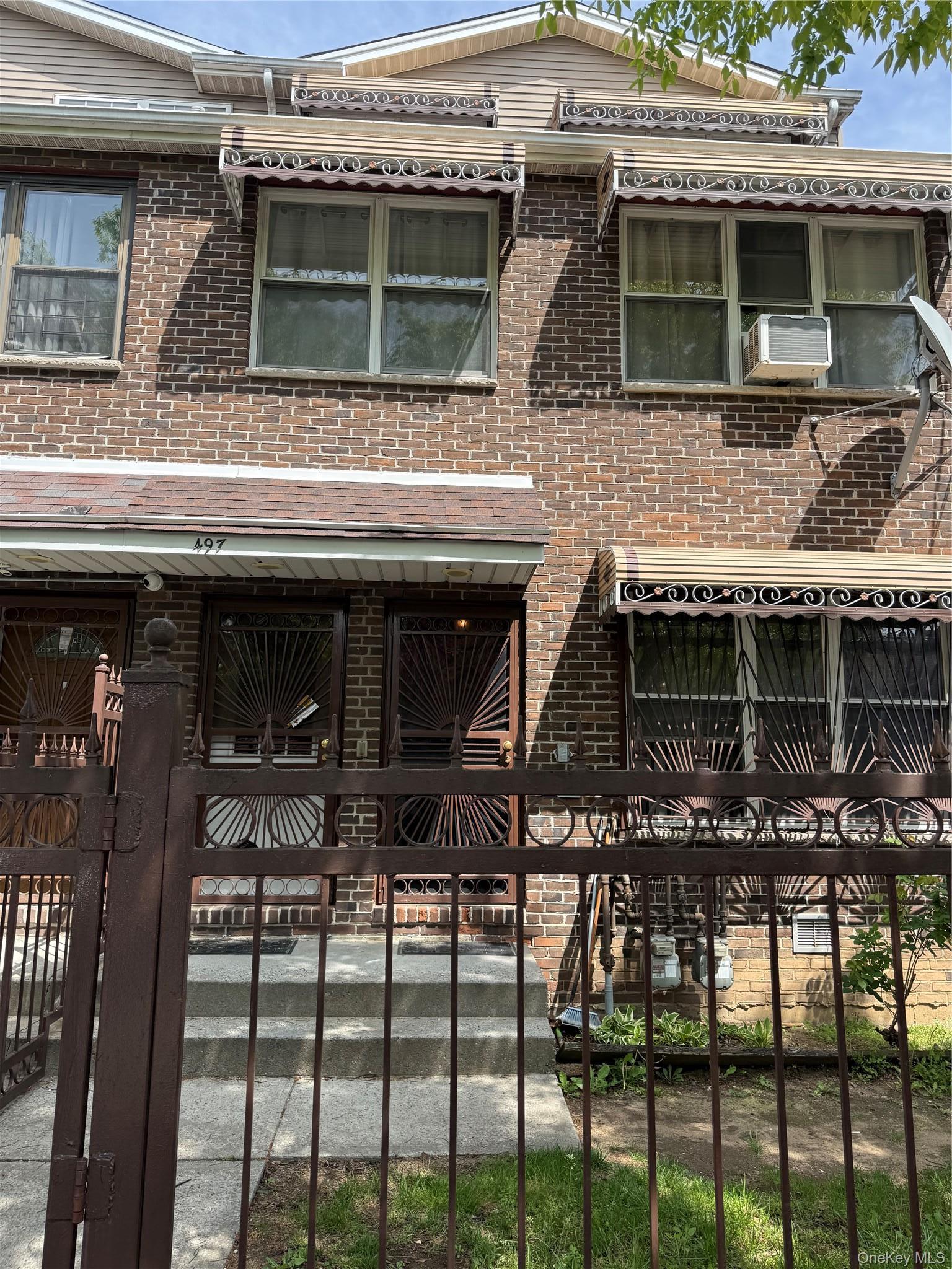 Single Family Elton  Brooklyn, NY 11208, MLS-980930-5