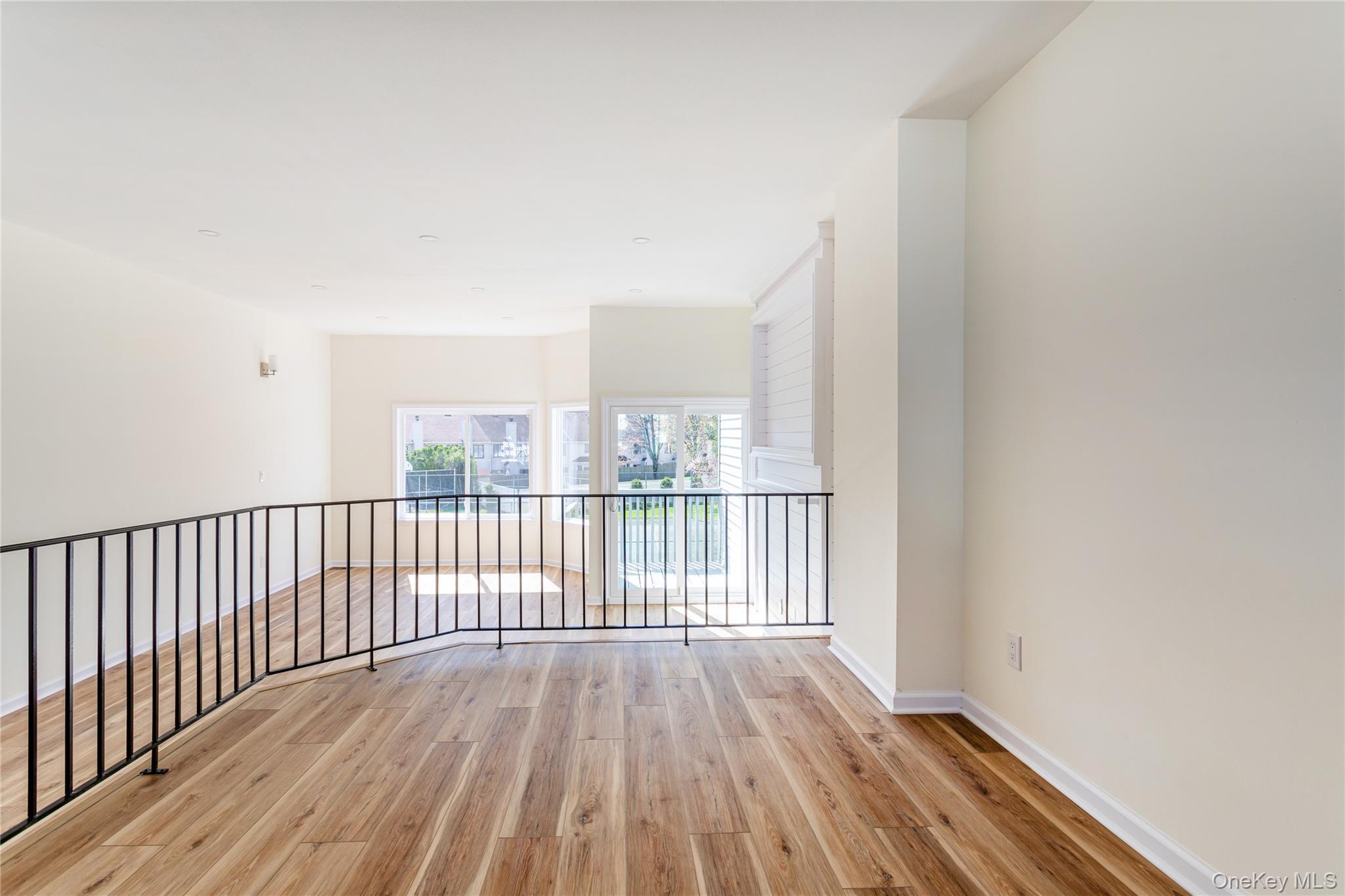 Condo Dinsmore  Staten Island, NY 10314, MLS-980931-11