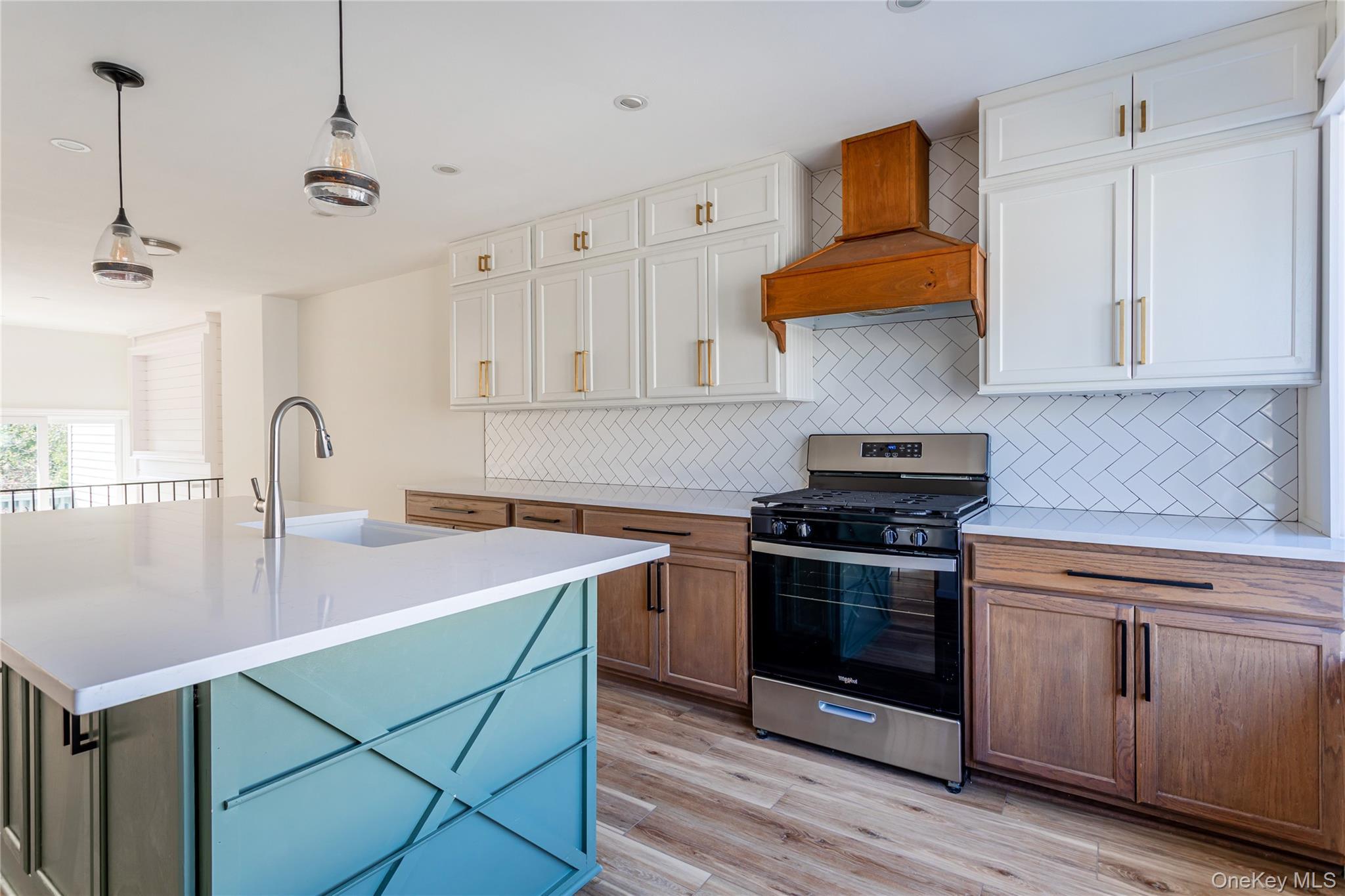 Condo Dinsmore  Staten Island, NY 10314, MLS-980931-12