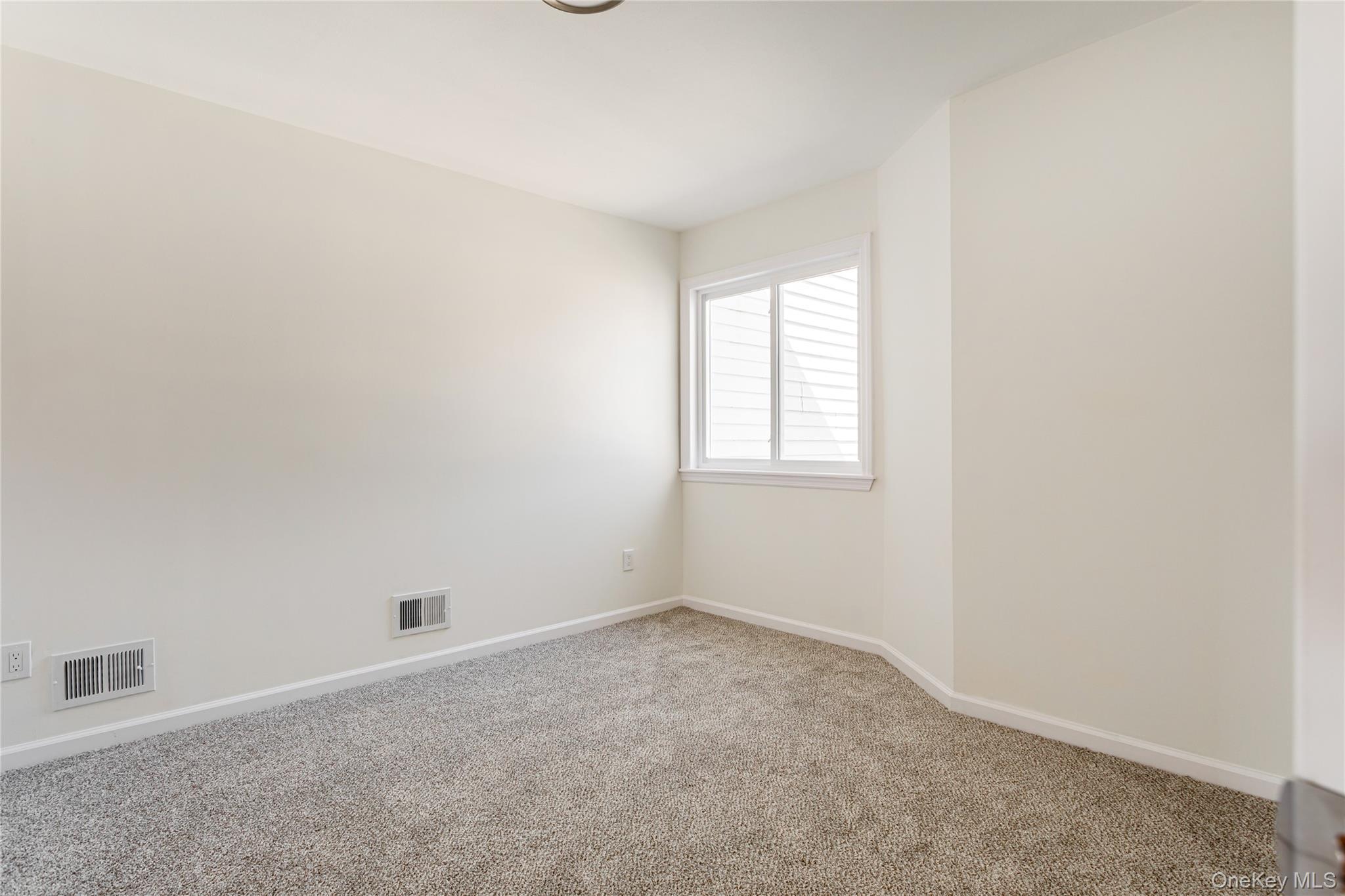 Condo Dinsmore  Staten Island, NY 10314, MLS-980931-17