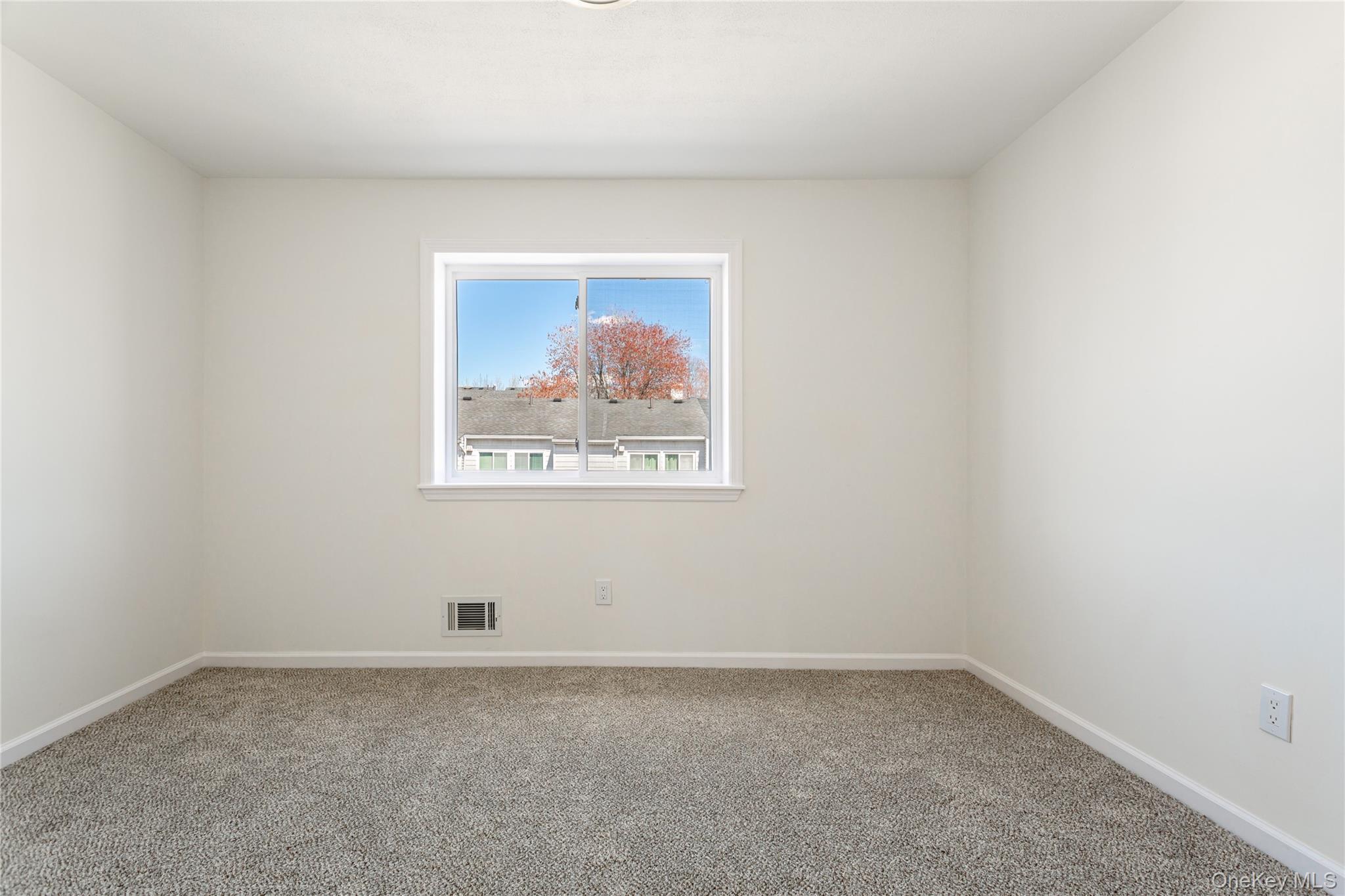 Condo Dinsmore  Staten Island, NY 10314, MLS-980931-19