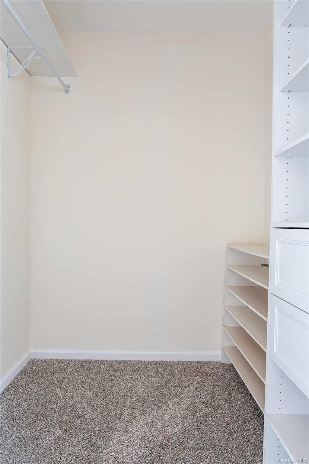 Condo Dinsmore  Staten Island, NY 10314, MLS-980931-23