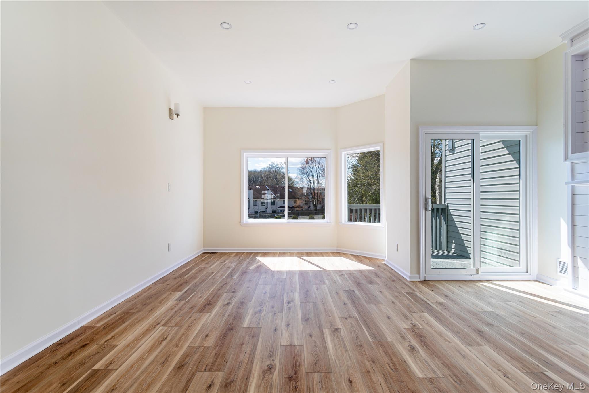 Condo Dinsmore  Staten Island, NY 10314, MLS-980931-8