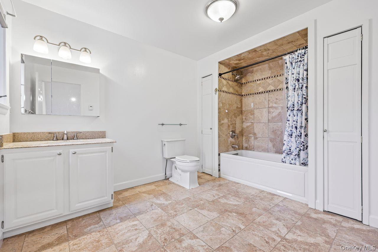 Single Family Fairway  Putnam County, NY 10512, MLS-980945-21