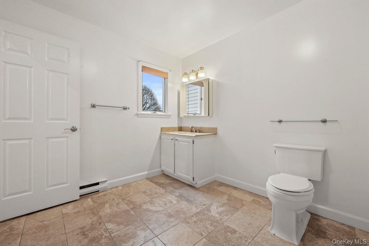 Single Family Fairway  Putnam County, NY 10512, MLS-980945-22