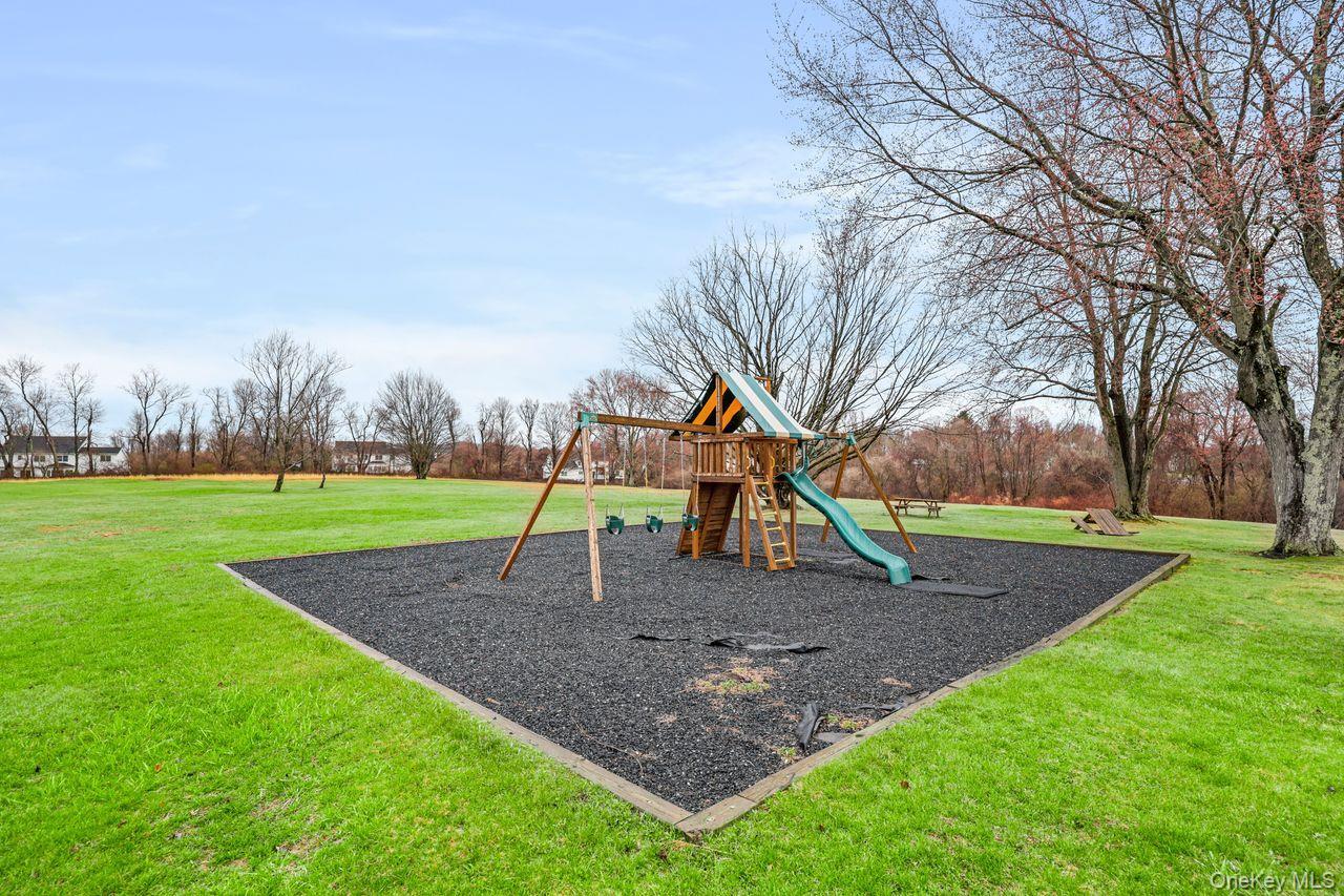 Single Family Fairway  Putnam County, NY 10512, MLS-980945-28