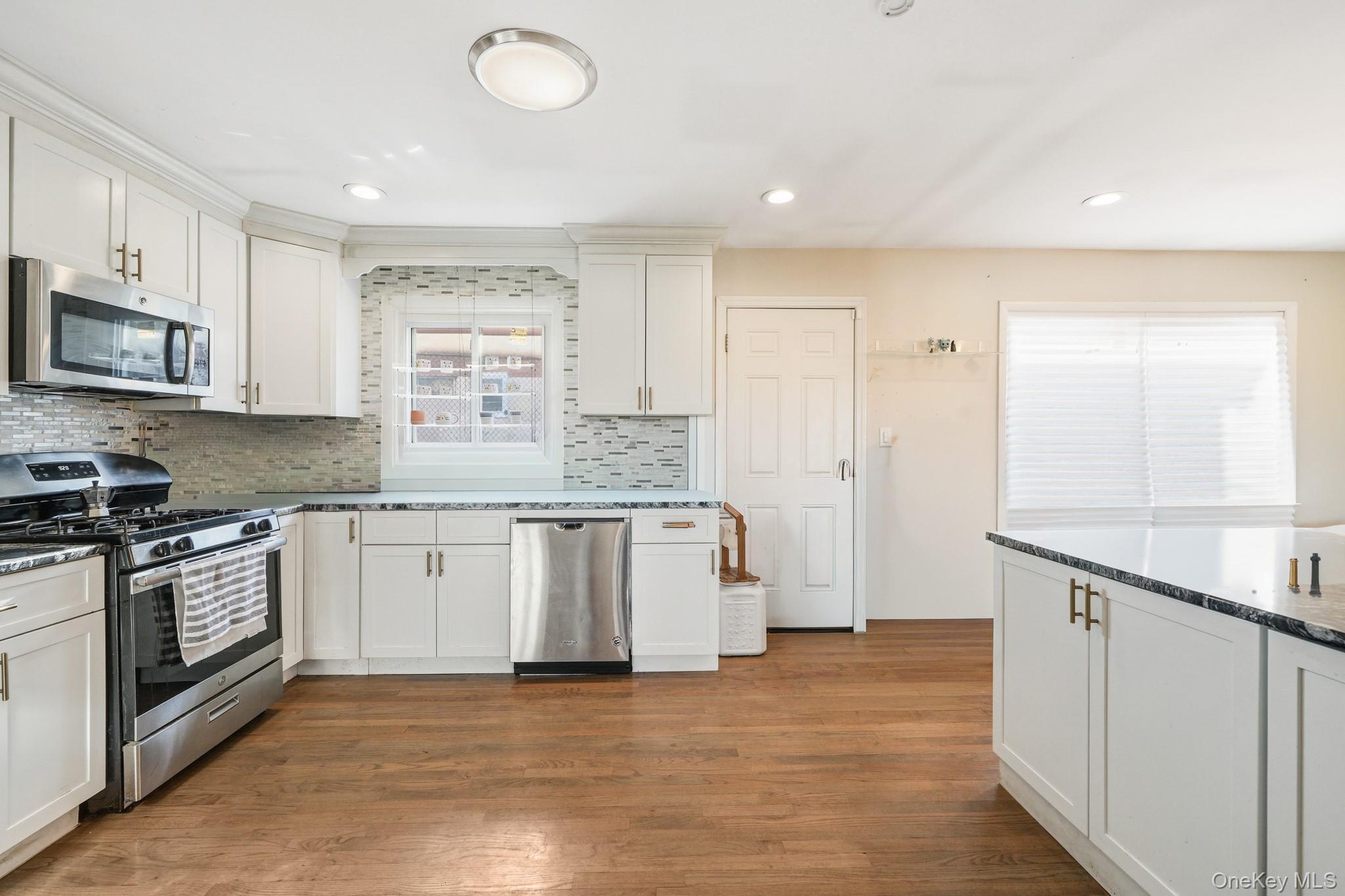 Single Family Dickinson  Rockland County, NY 10960, MLS-980982-16