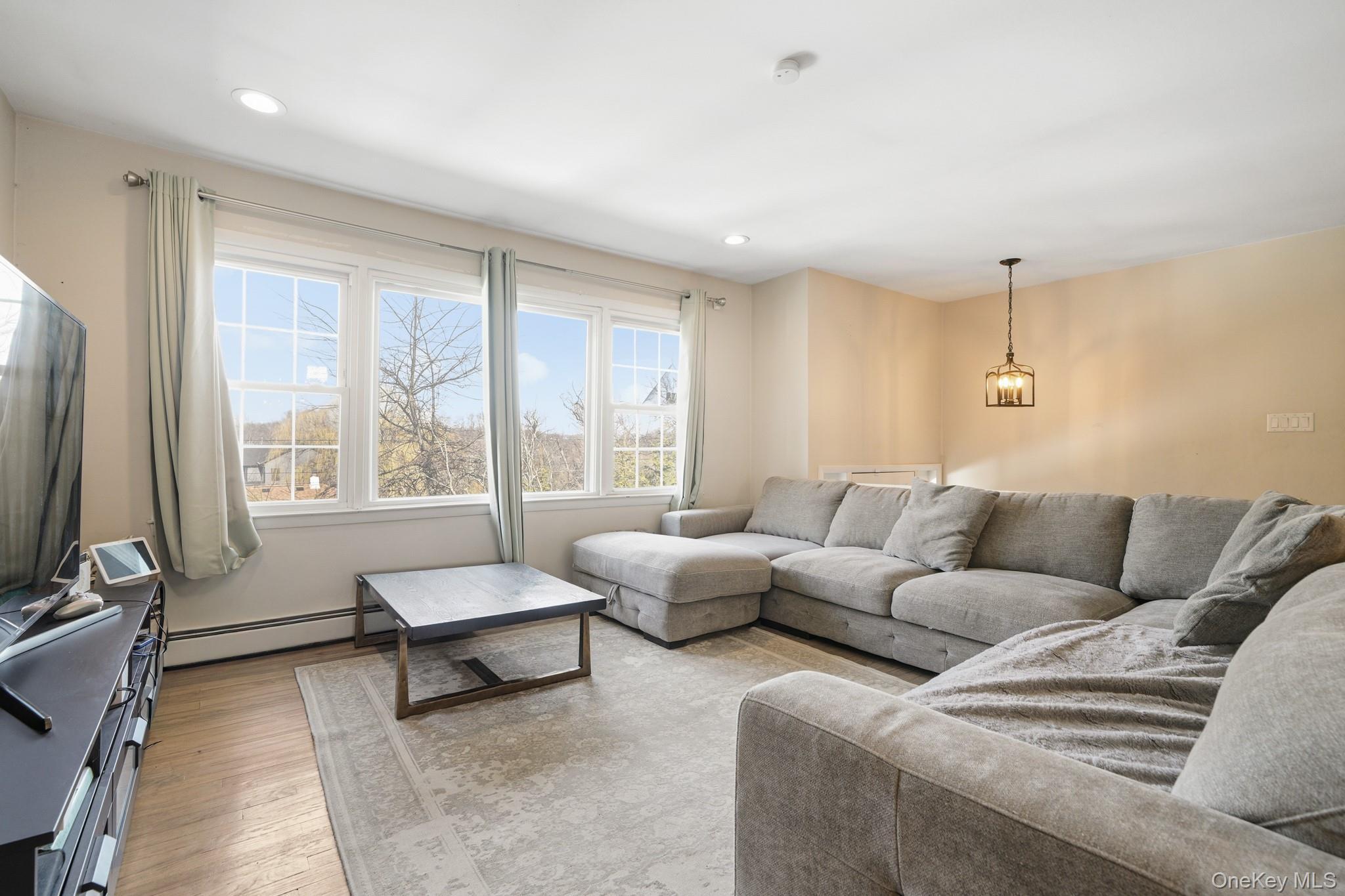Single Family Dickinson  Rockland County, NY 10960, MLS-980982-5
