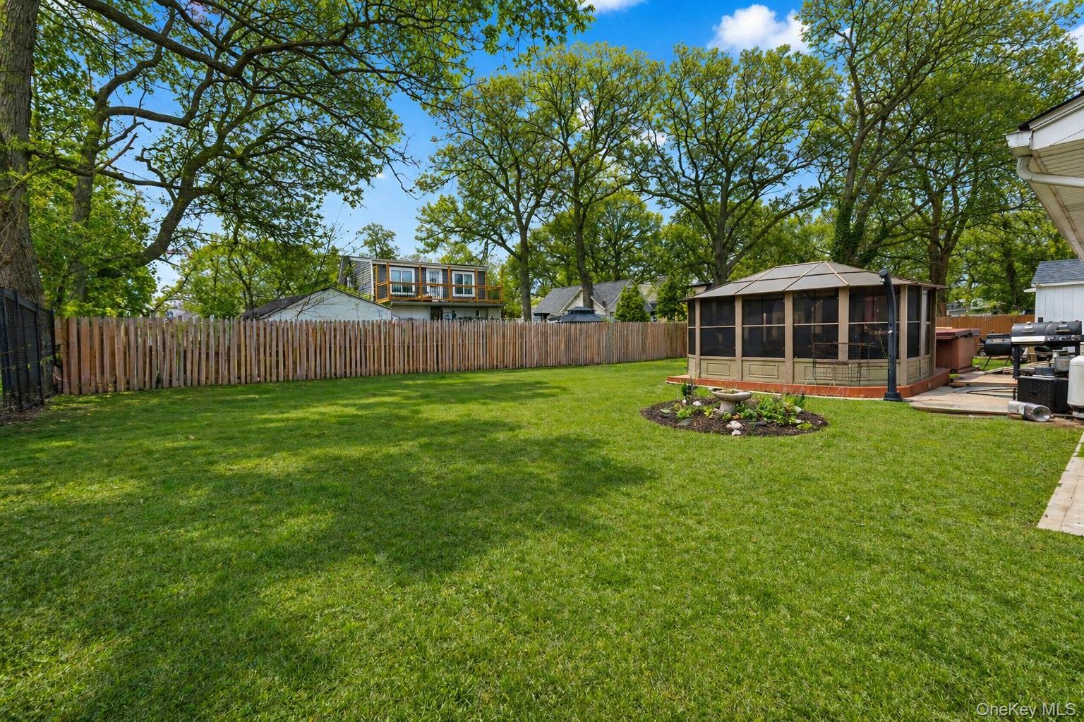 Single Family Seaford Road Suffolk County, NY 11951, MLS-980986-16