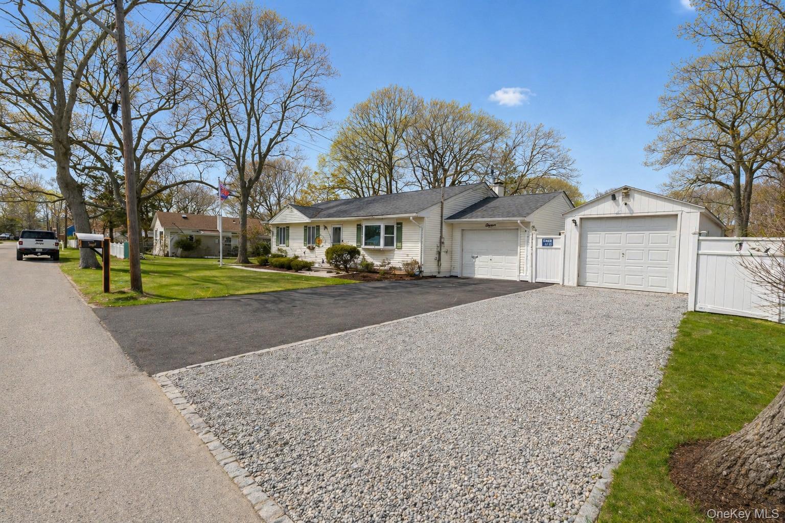Single Family Seaford Road Suffolk County, NY 11951, MLS-980986-2