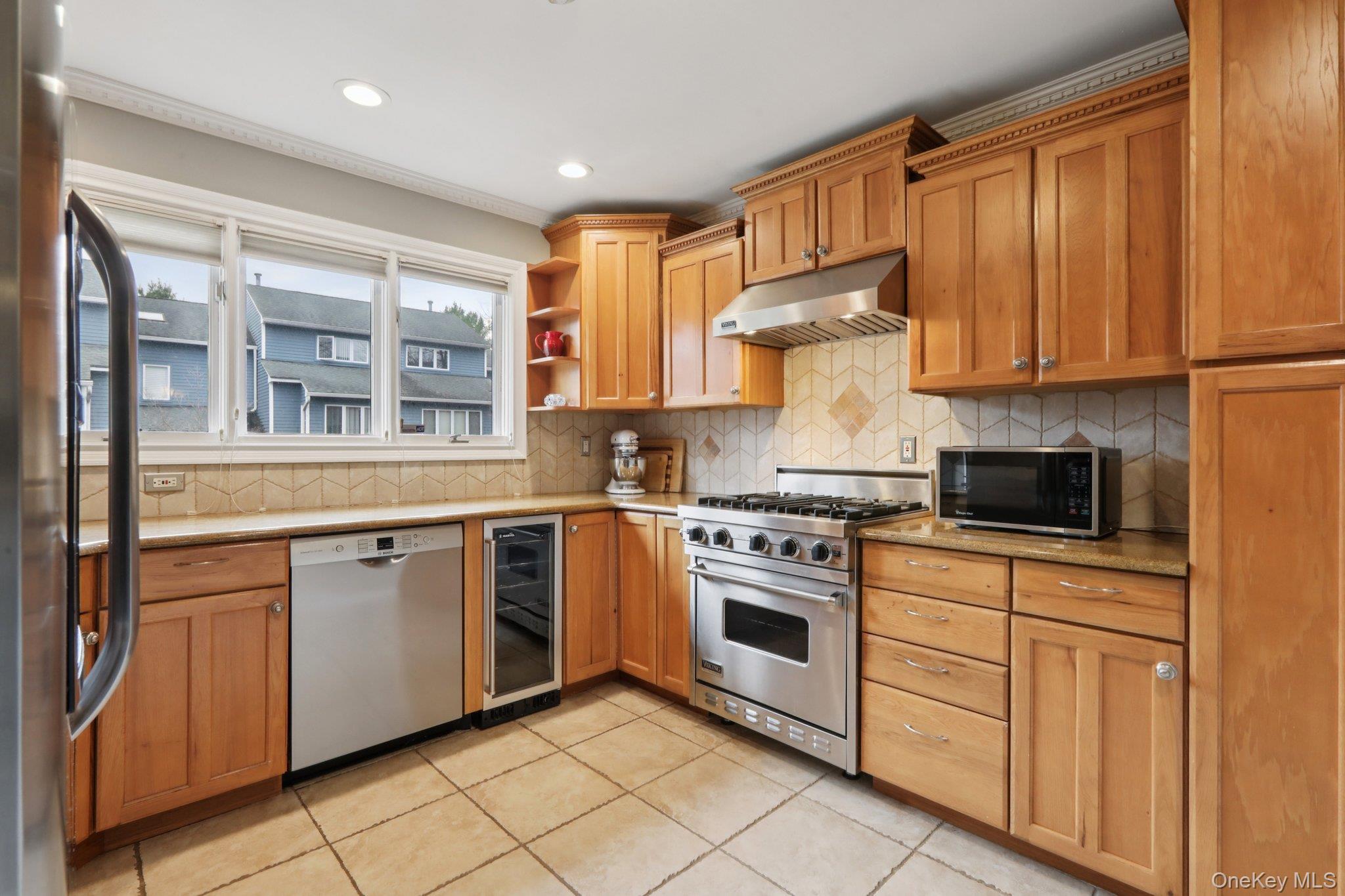 Condo Village Rockland County, NY 10954, MLS-980991-3