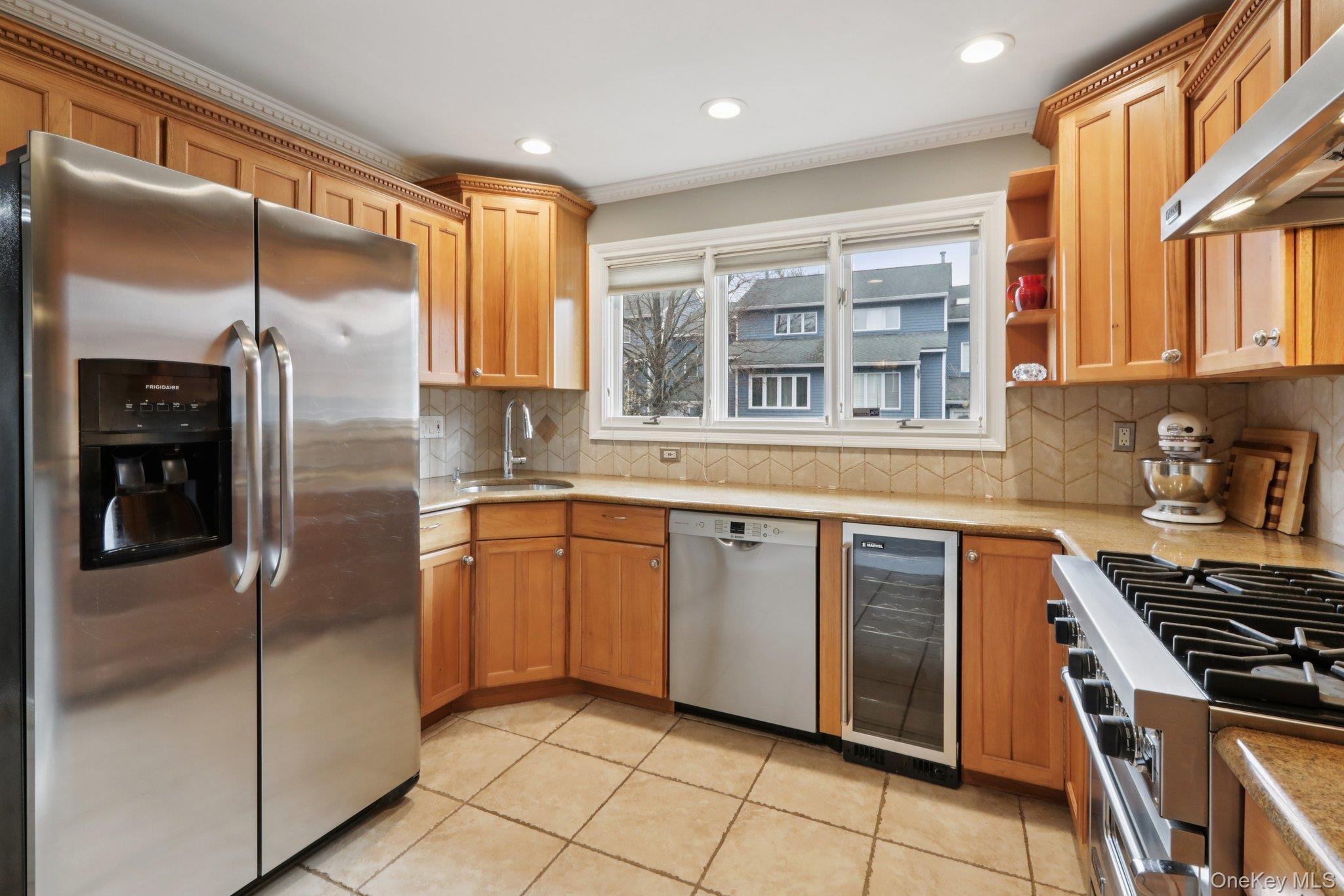 Condo Village Rockland County, NY 10954, MLS-980991-5