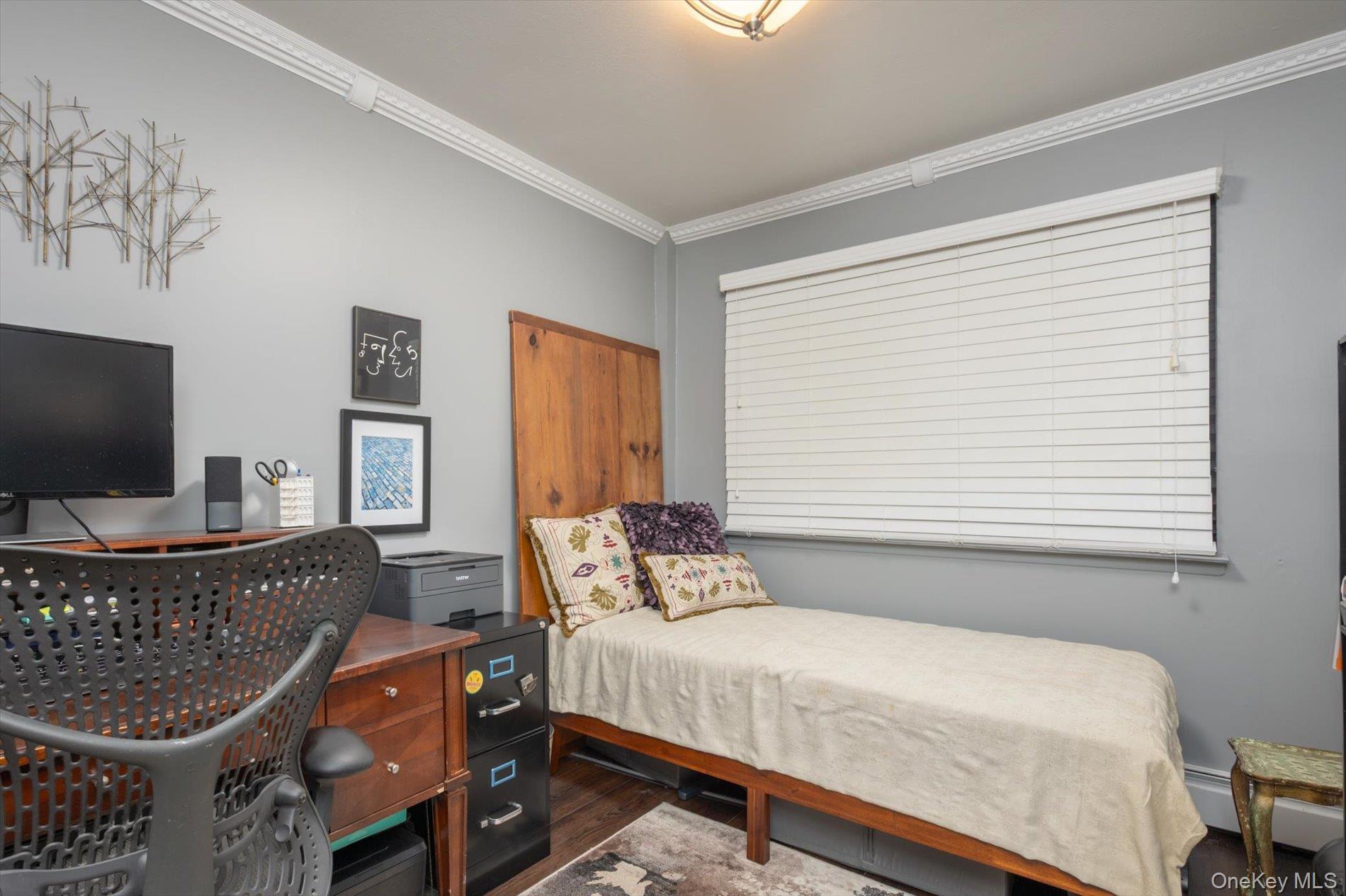 Condo Greenmeadow  Suffolk County, NY 11729, MLS-981002-12