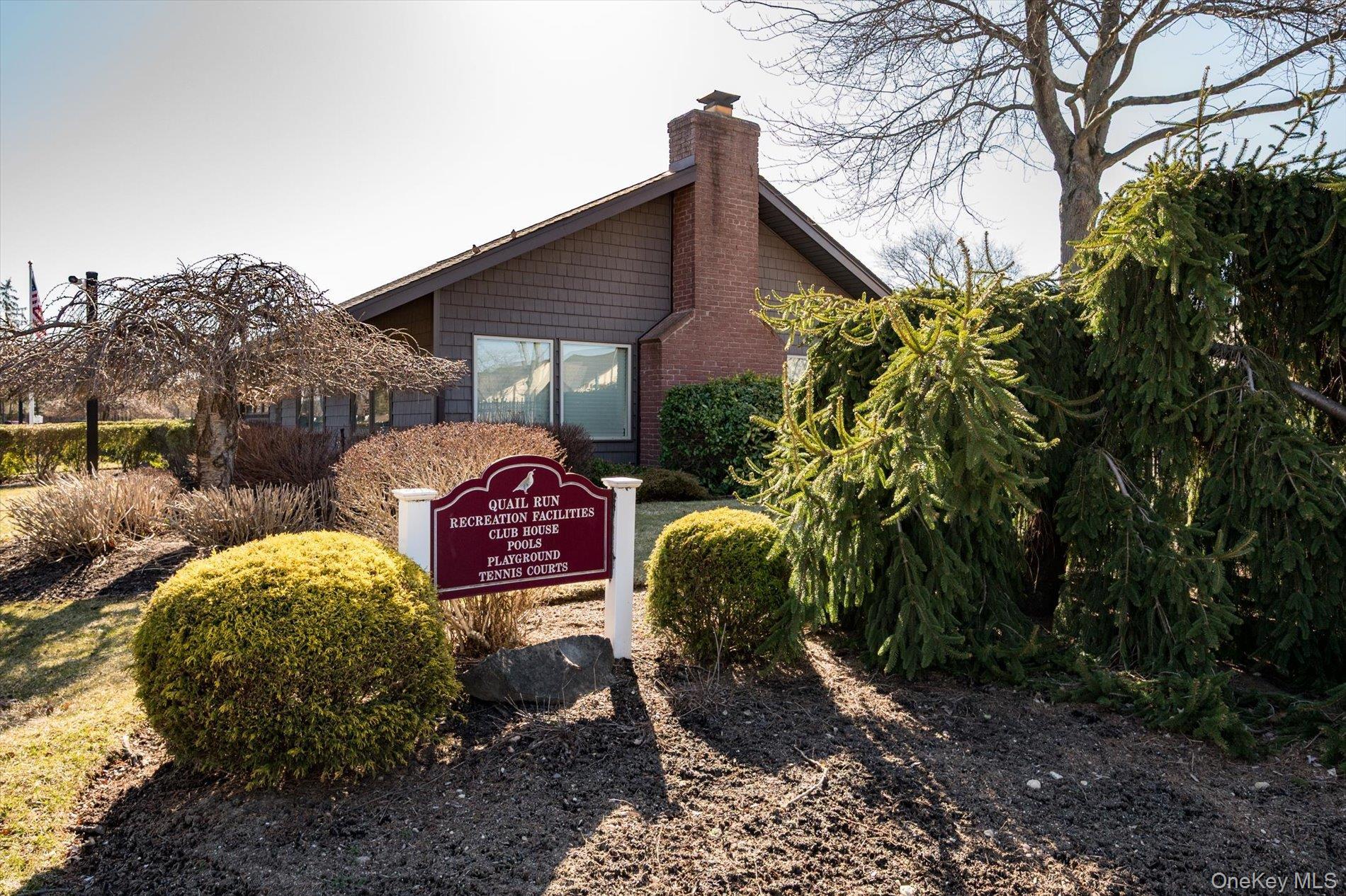 Condo Greenmeadow  Suffolk County, NY 11729, MLS-981002-16