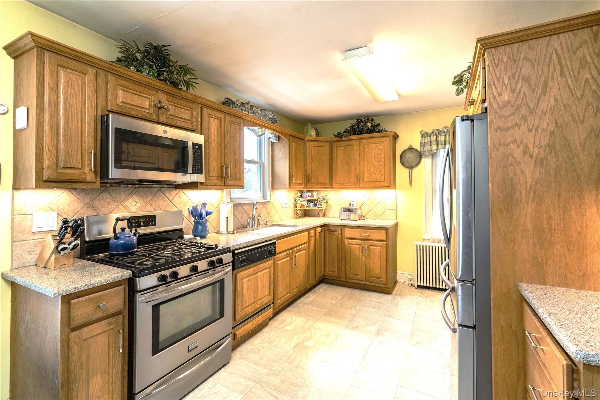 Single Family Arnold Boulevard Dutchess County, NY 12603, MLS-981013-6